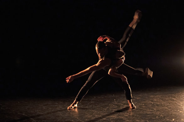 Kaïros d'Hugo Ciona et Nathalie Fauquette; spectacle présenté dans le cadre du festival Suresnes Cités Danse, saison 23-24 au Théâtre de Suresnes Jean Vilar