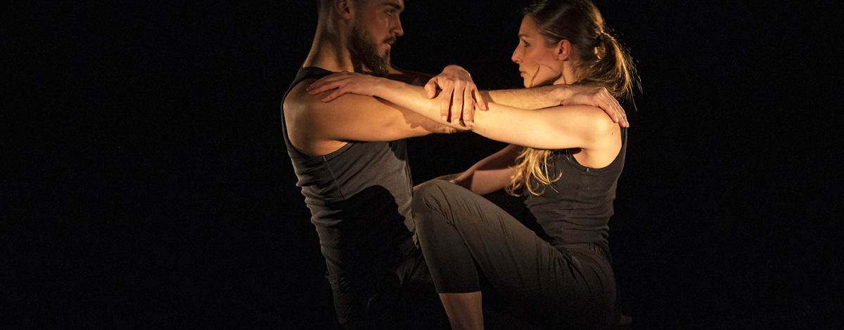 Kaïros d'Hugo Ciona et Nathalie Fauquette; spectacle présenté dans le cadre du festival Suresnes Cités Danse, saison 23-24 au Théâtre de Suresnes Jean Vilar