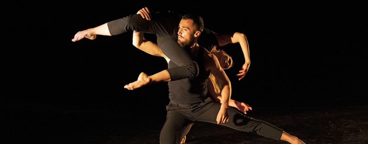 Kaïros d'Hugo Ciona et Nathalie Fauquette; spectacle présenté dans le cadre du festival Suresnes Cités Danse, saison 23-24 au Théâtre de Suresnes Jean Vilar