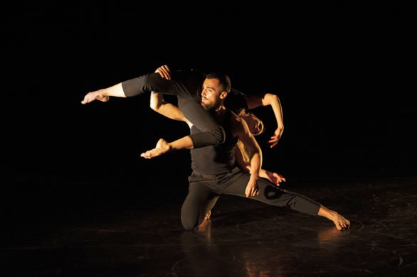 Kaïros d'Hugo Ciona et Nathalie Fauquette; spectacle présenté dans le cadre du festival Suresnes Cités Danse, saison 23-24 au Théâtre de Suresnes Jean Vilar