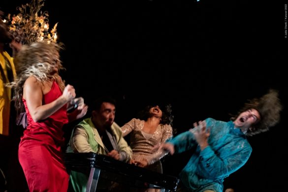 "Je t’aime à la folie" de François Lamargot, spectacle présenté dans le cadre du festival Suresnes Cités Danse, saison 23-24 au Théâtre de Suresnes Jean Vilar