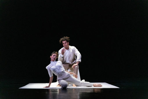 En pièce jointe d'Armande Sanseverino et Gaël Germain, dans le cadre du festival Suresnes Cités Danse, saison 23-24 au Théâtre de Suresnes Jean Vilar