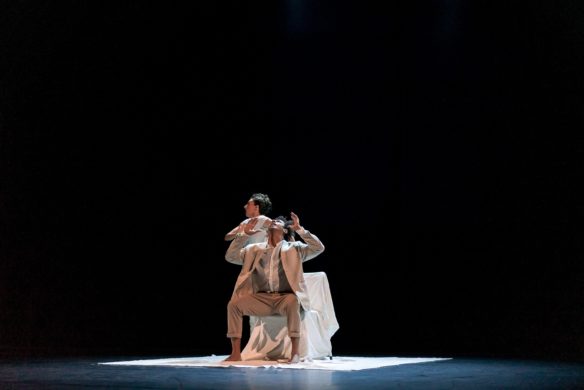 En pièce jointe d'Armande Sanseverino et Gaël Germain, dans le cadre du festival Suresnes Cités Danse, saison 23-24 au Théâtre de Suresnes Jean Vilar