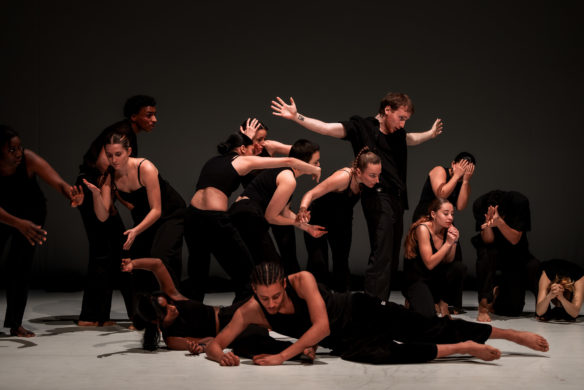 Spectacle "Mandala 2.0" re-création de Jann Gallois, programmé pendant le festival Suresnes Cités Danse, saison 23-24 au Théâtre de Suresnes Jean Vilar