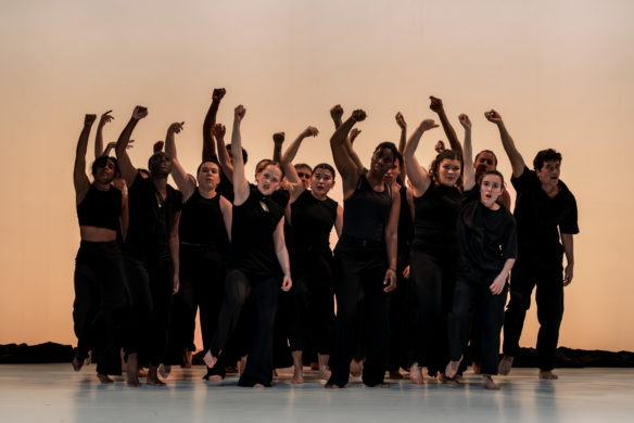 Spectacle "Mandala 2.0" re-création de Jann Gallois, programmé pendant le festival Suresnes Cités Danse, saison 23-24 au Théâtre de Suresnes Jean Vilar