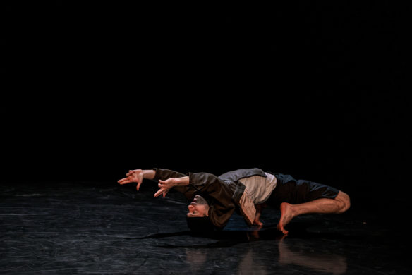 "Collages / Ravages" de Solal Mariotte, dans le cadre du festival Suresnes Cités Danse, saison 23-24 au Théâtre de Suresnes Jean Vilar