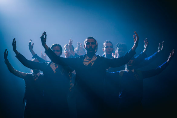 Spectacle "From England with Love" de Hofesh Shechter, programmé au Théâtre de Suresnes Jean Vilar dans le cadre de la saison 24-25
