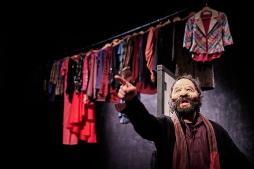 Spectacle "Personne" de Yann Frisch, programmé au Théâtre de Suresnes Jean Vilar dans le cadre de la saison 24-25