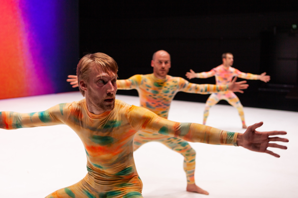 Spectacle "Simple" de Ayelen Parolin, programmé au Théâtre de Suresnes Jean Vilar dans le cadre de la saison 24-25