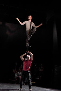 Spectacle "De bonnes raisons" de Matthieu Gary et Sidney Pin, programmé au Théâtre de Suresnes Jean Vilar dans le cadre de la saison 24-25