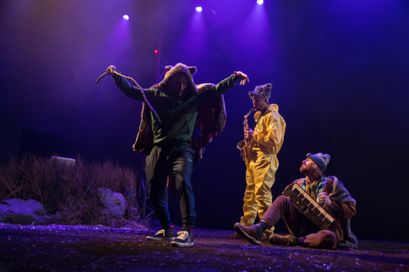 Spectacle "Futur" de Clément Aubert, Romain Cottard, Paul Jeanson, programmé au Théâtre de Suresnes Jean Vilar dans le cadre de la saison 24-25