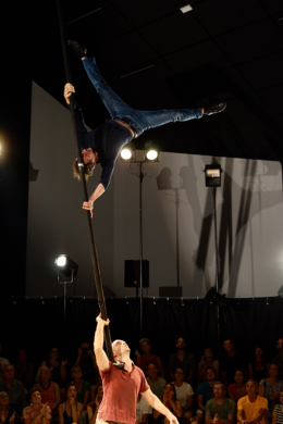 Spectacle "De bonnes raisons" de Matthieu Gary et Sidney Pin, programmé au Théâtre de Suresnes Jean Vilar dans le cadre de la saison 24-25