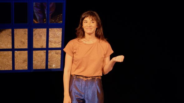 Spectacle "Quand je serai grande, je serai Patrick Swayze" de Chloé Oliveres, présenté au Théâtre de Suresnes Jean Vilar dans le cadre de la saison 24-25