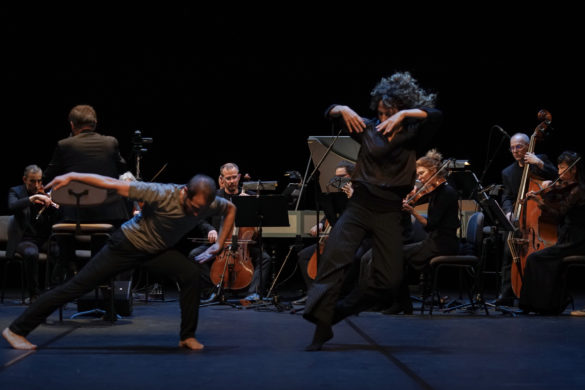 Spectacle "Café Libertà" de Ambra Senatore, programmé au Théâtre de Suresnes Jean Vilar dans le cadre de la saison 24-25