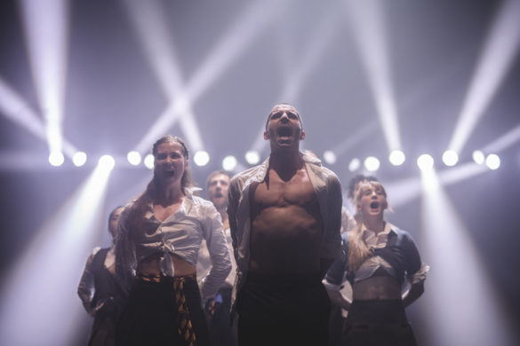 Spectacle "From England with Love" de Hofesh Shechter, programmé au Théâtre de Suresnes Jean Vilar dans le cadre de la saison 24-25