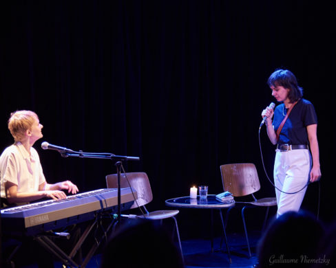 Spectacle "La Vie en vrai (Avec Anne Sylvestre)" de Marie Fortuit, programmé au Théâtre de Suresnes Jean Vilar dans le cadre de la saison 24-25