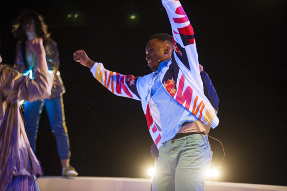 Spectacle "Personne n’est ensemble sauf moi" de Clea Petrolesi, programmé au Théâtre de Suresnes Jean Vilar dans le cadre de la saison 24-25