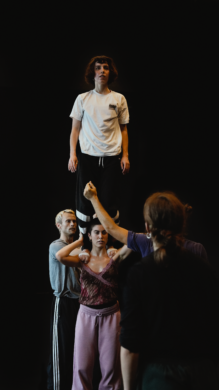 Spectacle "Agapé" de Jérémy Alberge, programmé au Théâtre de Suresnes Jean Vilar dans le cadre de la saison 24-25