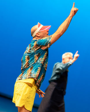 Spectacle de théâtre et danse "Vagabondages & Conversations" de Christian Ubl et Gilles Clément, programmé au Théâtre de Suresnes Jean Vilar pour la saison 25-26.