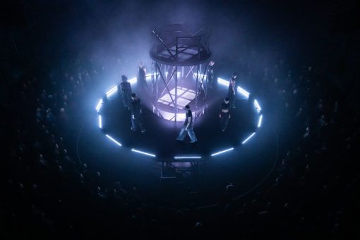 Spectacle de danse "360" de Mehdi Kerkouche - Centre chorégraphique national de Créteil et du Val-de-Marne I EMKA, programmé au Théâtre de Suresnes Jean Vilar pour la saison 25-26.