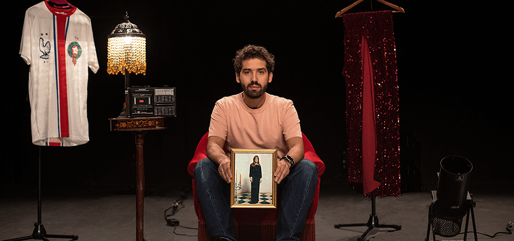 Spectacle "Ma République et moi" de Issam Rachyq-Ahrad - Iwa compagnie, présenté au Théâtre de Suresnes dans la saison 25-26.