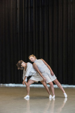 Spectacle de danse de l'Ensemble Chorégraphique du Conservatoire national supérieur de musique et de danse de Paris, chorégraphié par Leïla Ka, Robyn Orlin, Angelin Preljocaj et présenté au Théâtre de Suresnes Jean Vilar pour la saison 25-26.