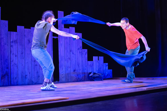 Spectacle jeune public "Hi-Fu-Mi" chorégraphié par Anthony Egéa - Compagnie Rêvolution, présenté au Théâtre de Suresnes dans le cadre du festival Suresnes Cités Danse pour la saison 25-26.
