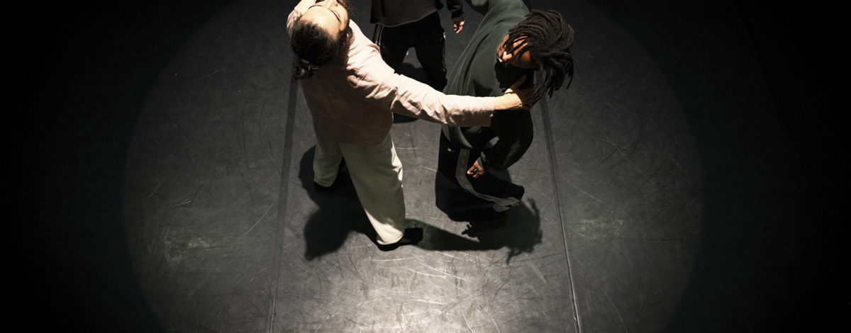 SpectSpectacle "ENSO - boléro" chorégraphié par Mickaël Le Mer présenté au Théâtre de Suresnes Jean Vilar dans le cadre du festival Suresnes Cités Danse 2026.acle "ENSO - boléro" chorégraphié par Mickaël Le Mer présenté au Théâtre de Suresnes Jean Vilar dans le cadre du festival Suresnes Cités Danse 2026.