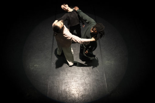 SpectSpectacle "ENSO - boléro" chorégraphié par Mickaël Le Mer présenté au Théâtre de Suresnes Jean Vilar dans le cadre du festival Suresnes Cités Danse 2026.acle "ENSO - boléro" chorégraphié par Mickaël Le Mer présenté au Théâtre de Suresnes Jean Vilar dans le cadre du festival Suresnes Cités Danse 2026.