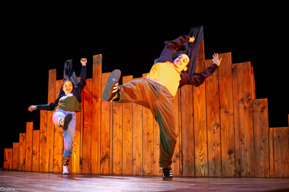 Spectacle jeune public "Hi-Fu-Mi" chorégraphié par Anthony Egéa - Compagnie Rêvolution, présenté au Théâtre de Suresnes dans le cadre du festival Suresnes Cités Danse pour la saison 25-26.