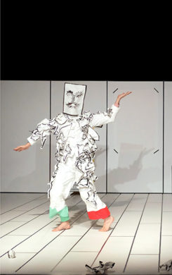 Spectacle jeune public "Immobile & Rebondi" de Sylvère Lamotte - Compagnie Lamento, programmé au Théâtre de Suresnes Jean Vilar pour la saison 25-26.