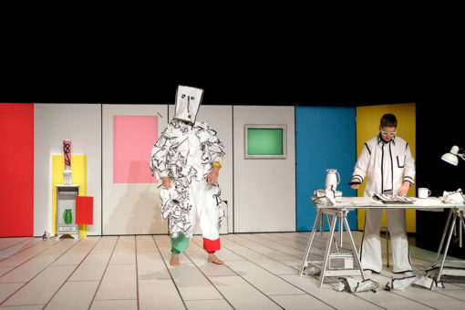 Spectacle jeune public "Immobile & Rebondi" de Sylvère Lamotte - Compagnie Lamento, programmé au Théâtre de Suresnes Jean Vilar pour la saison 25-26.