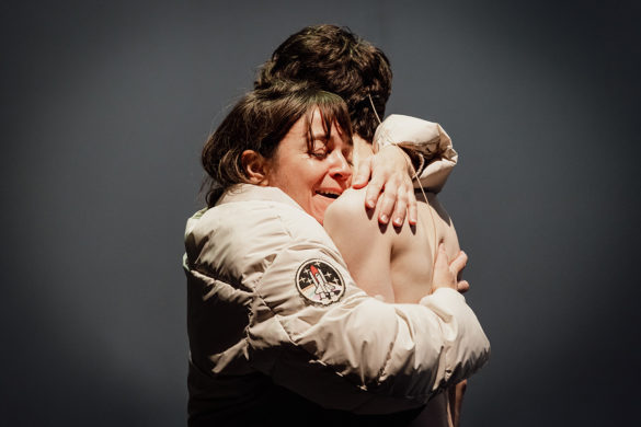Spectacle de théâtre et de musique "Le Pays innocent" de Samuel Gallet - Collectif Eskandar, programmé au Théâtre de Suresnes Jean Vilar pour la saison 25-26.