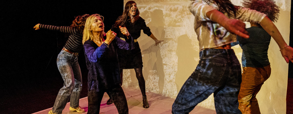 Spectacle "La Bande Originale de nos vies", conception et mise en scène Eugénie Ravon, texte et collaboration à la mise en scène Kevin Keiss - Collectif La Taille de mon âme, présenté au Théâtre de Suresnes Jean Vilar pour la saison 25-26.