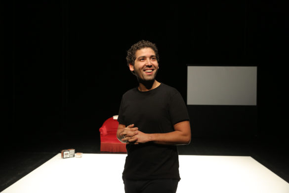 Spectacle "Ma République et moi" de Issam Rachyq-Ahrad - Iwa compagnie, présenté au Théâtre de Suresnes dans la saison 25-26.