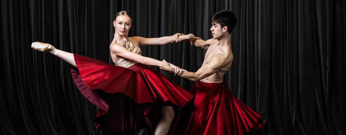 Spectacle du Junior Ballet de l'Opéra national de Paris dirigé par José Martinez présenté au Théâtre de Suresnes Jean Vilar pour la saison 25-26.