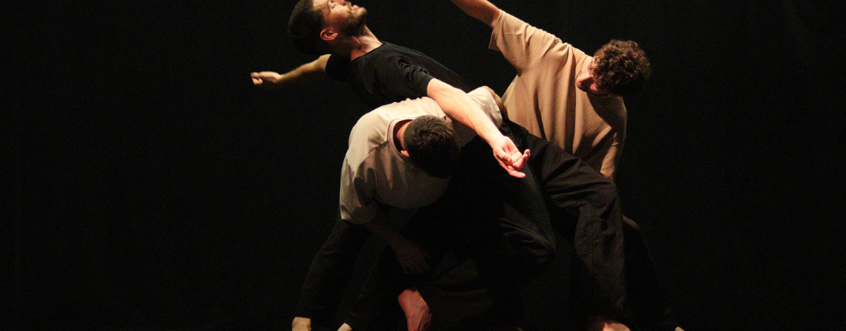 Spectacle "Ces choses qui restent" de Lise Dusuel - Compagnie Aniaan, présenté au Théâtre de Suresnes Jean Vilar dans le cadre du festival Suresnes Cités Danse 2026.