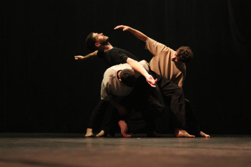 Spectacle "Ces choses qui restent" de Lise Dusuel - Compagnie Aniaan, présenté au Théâtre de Suresnes Jean Vilar dans le cadre du festival Suresnes Cités Danse 2026.