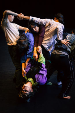 Spectacle "Imminentes" de Jann Gallois - compagnie BurnOut, présenté au Théâtre de Suresnes Jean Vilar dans le cadre du festival Suresnes Cités Danse 2026.