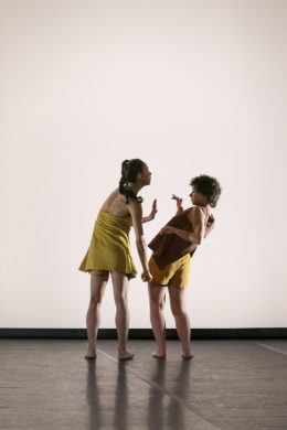 Spectacle de danse de l'Ensemble Chorégraphique du Conservatoire national supérieur de musique et de danse de Paris, chorégraphié par Leïla Ka, Robyn Orlin, Angelin Preljocaj et présenté au Théâtre de Suresnes Jean Vilar pour la saison 25-26.